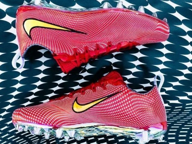 Look: Beckham breaks out trippy 'Don't Blink' cleats