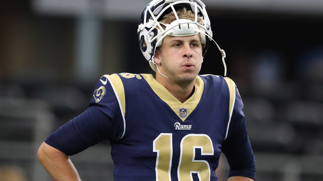 Twitter does not like the Rams' mismatched uniforms