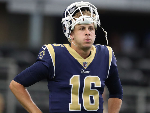 Twitter does not like the Rams' mismatched uniforms