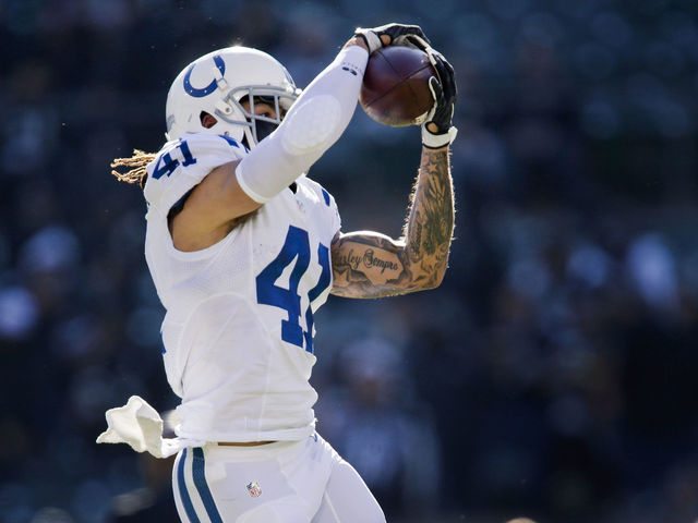 Watch: Colts' Farley runs tip drill to perfection for epic INT