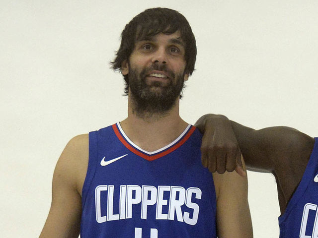 Clippers' Teodosic drops 5 dazzling dimes early in NBA debut