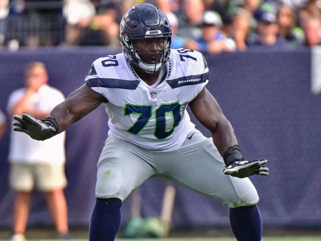 Report: Seahawks' Odhiambo hospitalized with bruised heart