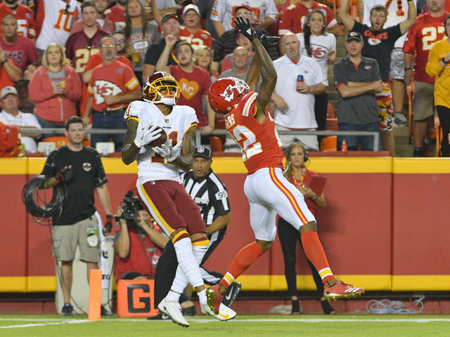 Report: NFL reviewing incident between Terrelle Pryor, Chiefs fans