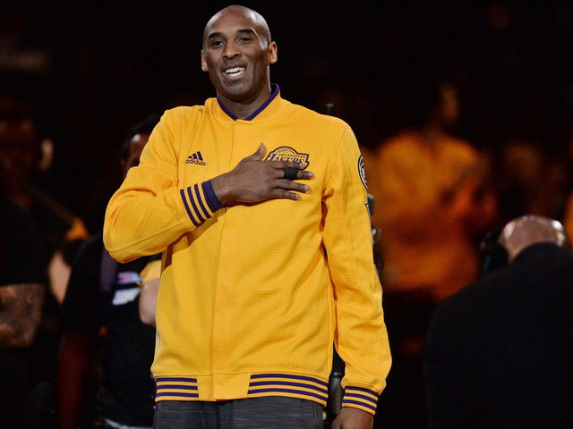 Kobe affirms he'd kneel during anthem if still playing