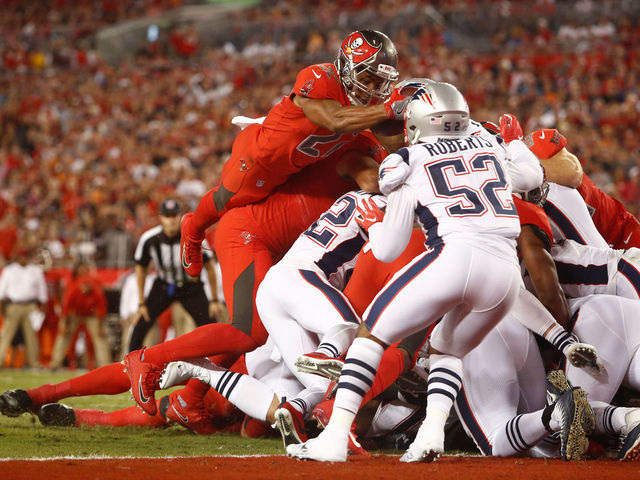 Watch: Martin dives over pile for 1st post-suspension TD