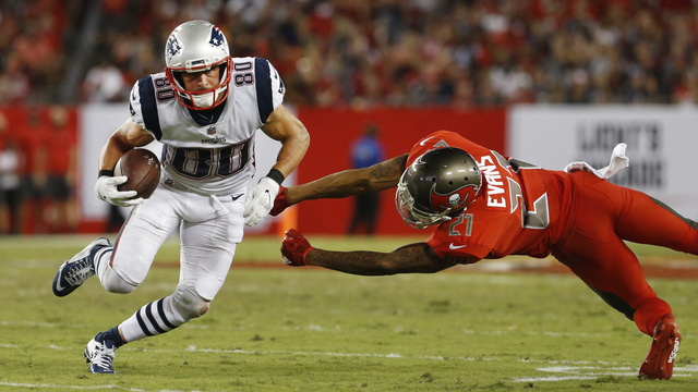 Patriots escape with win over Bucs in sloppy Thursday nighter