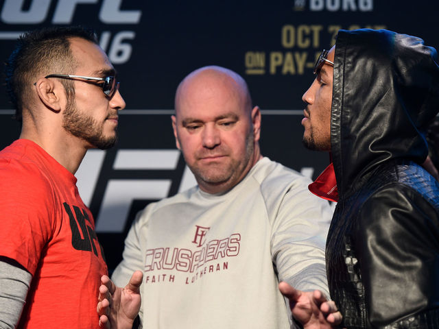 Lee makes weight on 2nd attempt; title fights official for | theScore