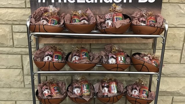 Cavs receive personalized PB&J gift bags following Wade's comments
