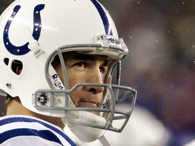Watch: Manning recites heartfelt letter to Colts fans ahead of statue unveiling