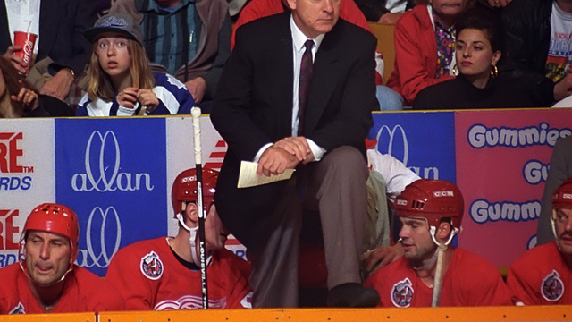 Look: Red Wings to wear Bryan Murray helmet decals vs. Sens