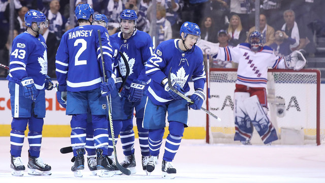 Maple Leafs edge Rangers in wild 13-goal affair