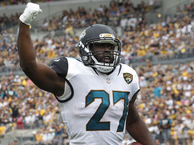 Watch: Fournette tells Steelers' Mitchell to hit him, plants him into ground
