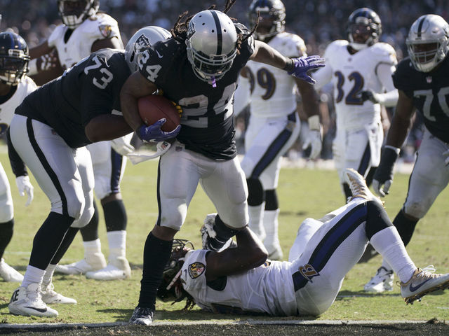 Watch: Lynch trucks his way to 3-yard TD vs. Ravens