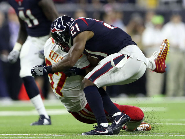 Reid on pulling Kelce from game after return: 'he couldn't quite remember'