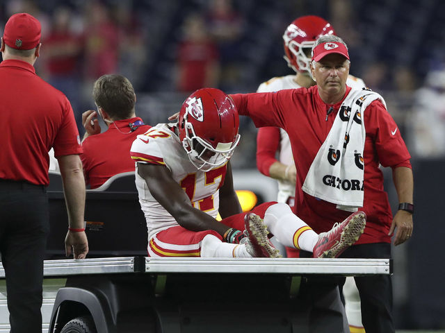 Watch: Chiefs' Conley suffers gruesome Achilles injury