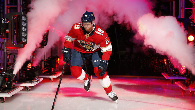Panthers announce 8-year extension for Mike Matheson