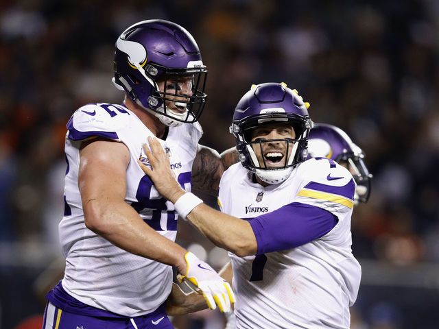 QB Case Keenum 'battled' for Vikings in relief of injured Sam Bradford