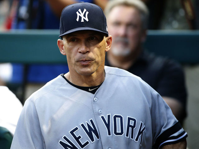Emotional Girardi says Yankees supported him after Game 2 blunder