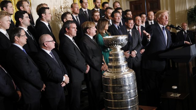 Penguins didn't present Trump with jersey during White House visit