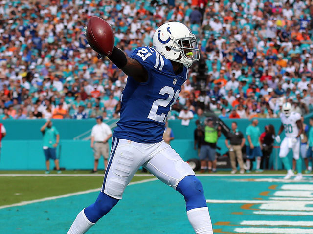 Report: At least 2 teams talking to Colts about Vontae Davis
