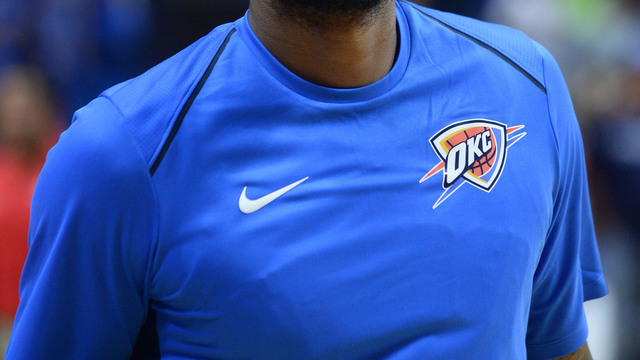 Thunder's Adams: Old guys, like Melo, better communicators on D