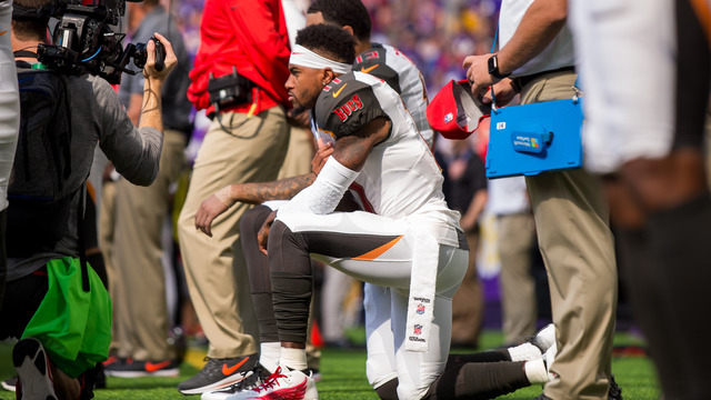 Buccaneers' McCoy expects 'uproar' if players are forced to stand for anthem