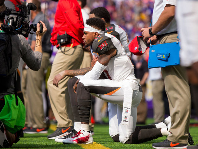 Buccaneers' McCoy expects 'uproar' if players are forced to stand for anthem