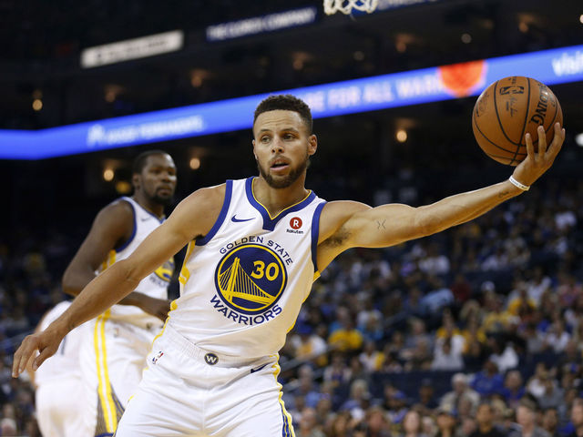 Kerr: Curry 'is at his absolute peak right now'