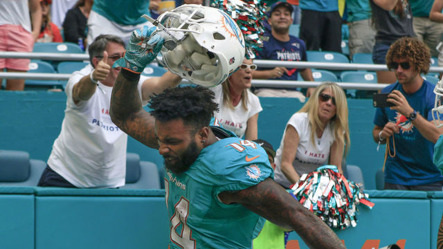 Dolphins' Landry fires back at fans critical of Cutler
