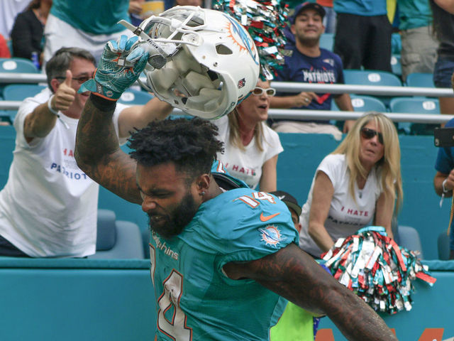 Dolphins' Landry fires back at fans critical of Cutler