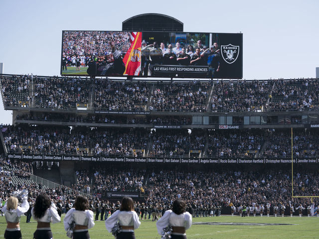 Despite wildfires, Chargers-Raiders game to go on as scheduled
