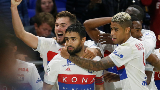 Fekir's 95th-minute free-kick lifts Lyon to win over Monaco