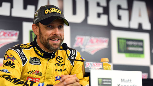 He's back: Kenseth returns to capture pole for All-Star race