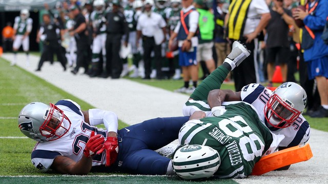 NFL's VP of officiating calls overturn of Seferian-Jenkins' TD 'obvious'