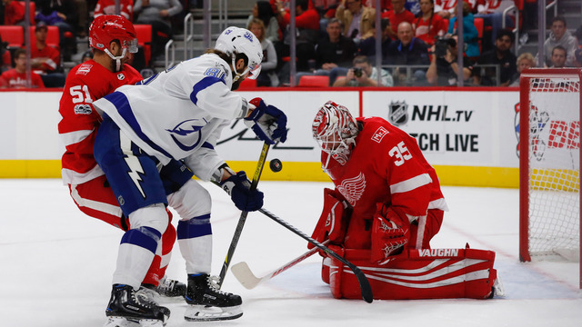 Kucherov scores twice as Lightning down Red Wings