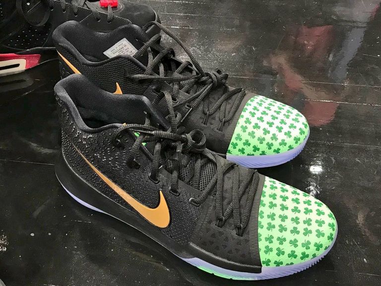 Look: Kyrie debuts signature shoe in Celtics colorway ...