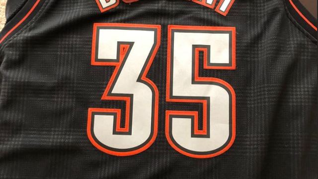 Look: Thunder fan modifies Durant jersey after Dozier signing