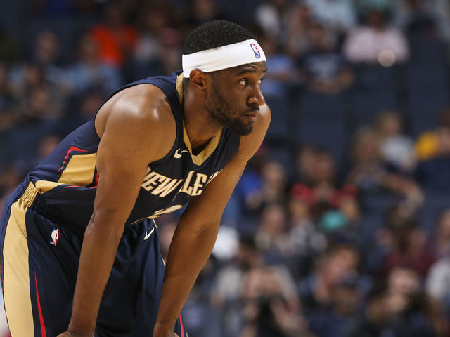 Report: Clark re-signs with Pelicans on 1-year deal