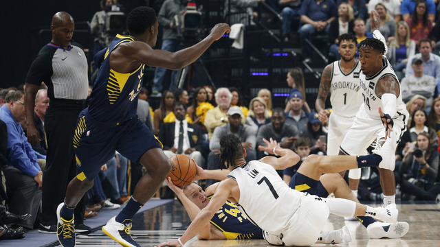 Jeremy Lin in tears after suffering apparent non-contact knee injury