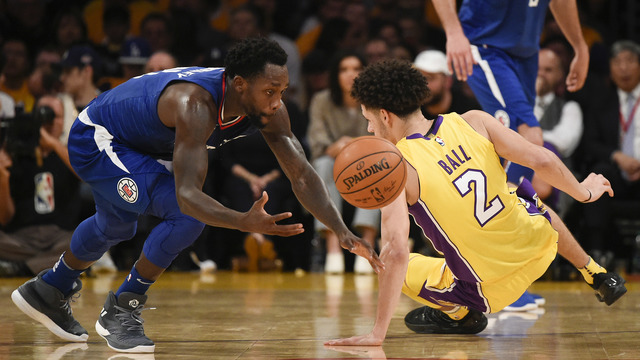 Patrick Beverley treats Lonzo Ball to miserable NBA debut