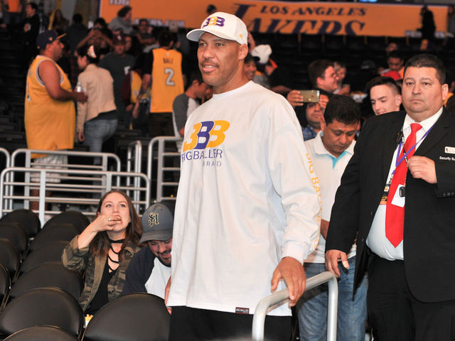 LaVar: Wizards 'better beware, because Lonzo ain't losing again'