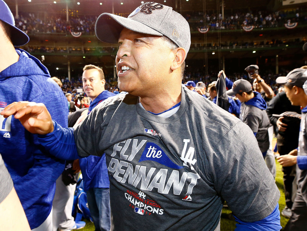 Dave Roberts can join Cito Gaston as the only black managers to win World  Series