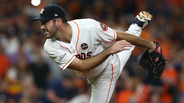 Astros' Verlander toys with Yankees in vintage start
