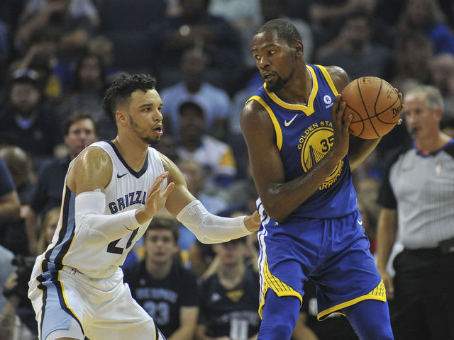 Durant says he waved ring finger, not middle one, at Grizzlies fan