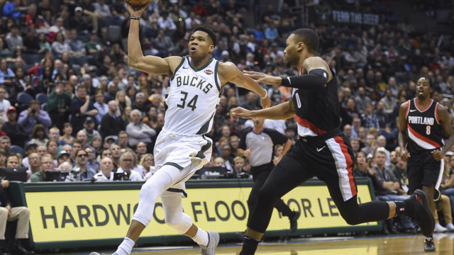 Giannis scores career-high 44, clinches win with clutch block