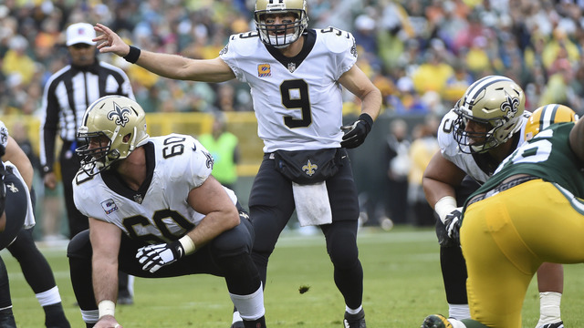 Brees joins Manning, Favre as only QBs with 6K career completions