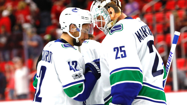Canucks hand Red Wings 4th consecutive loss