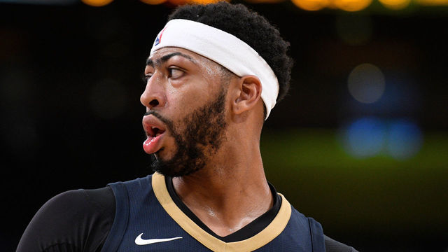 Davis fined $25K for verbally abusing ref, delaying exit