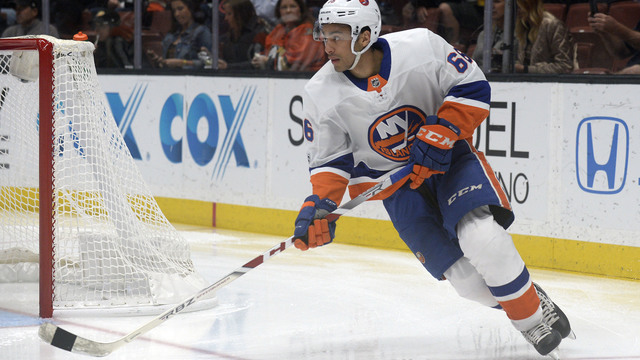 Former Islanders 1st-rounder Ho-Sang sent down to AHL