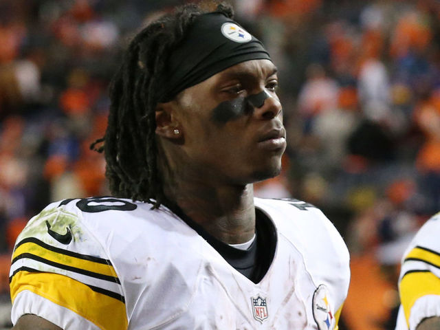 Steelers don't trade Bryant as trade deadline passes